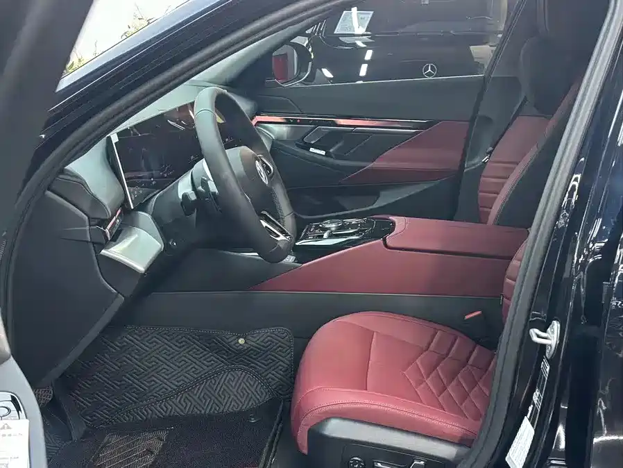 BMW 5 Series — миниатюра 5