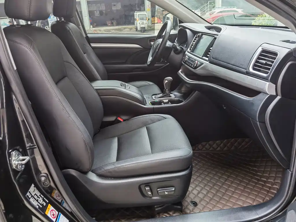 Toyota Highlander — миниатюра 8