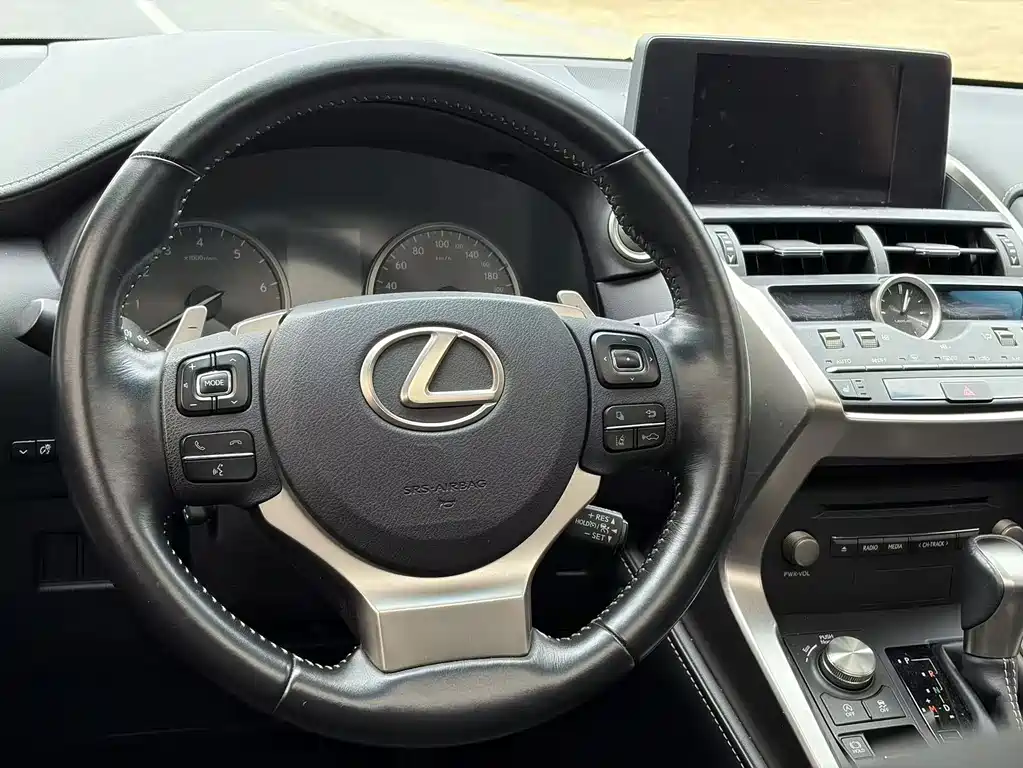 Lexus NX — фотографии объявления, Фото 17