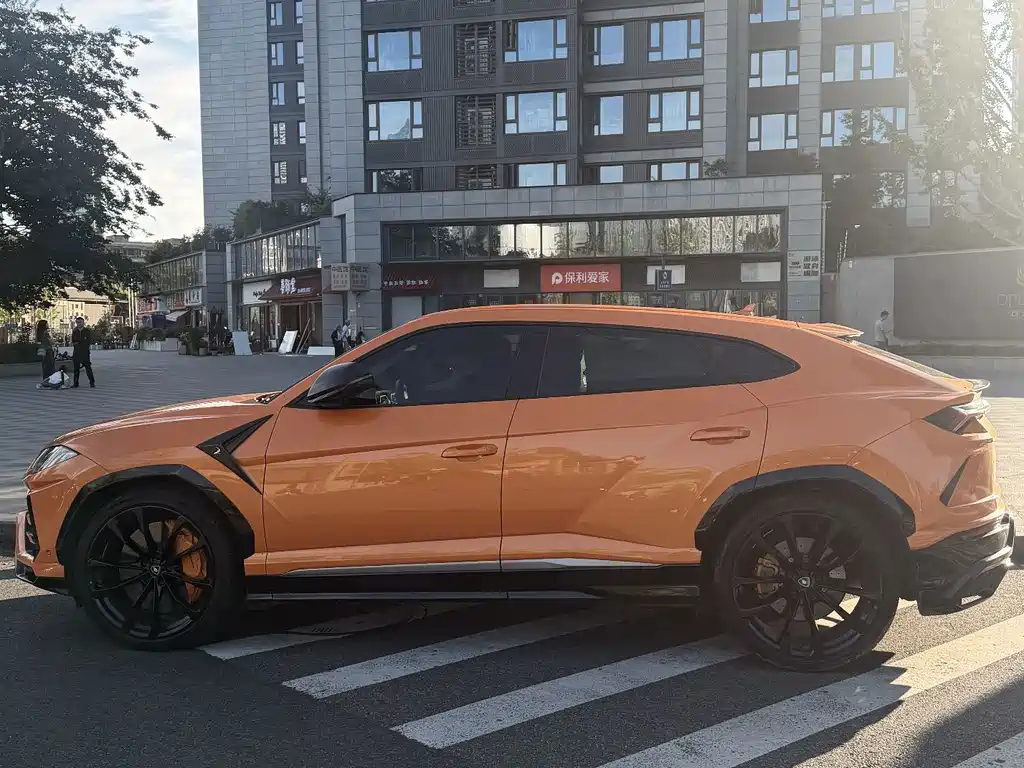 Lamborghini Urus — миниатюра 6