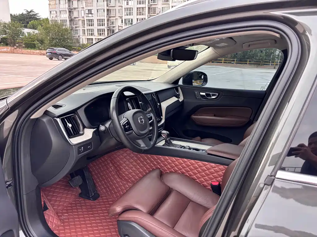 Volvo XC60 — миниатюра 14