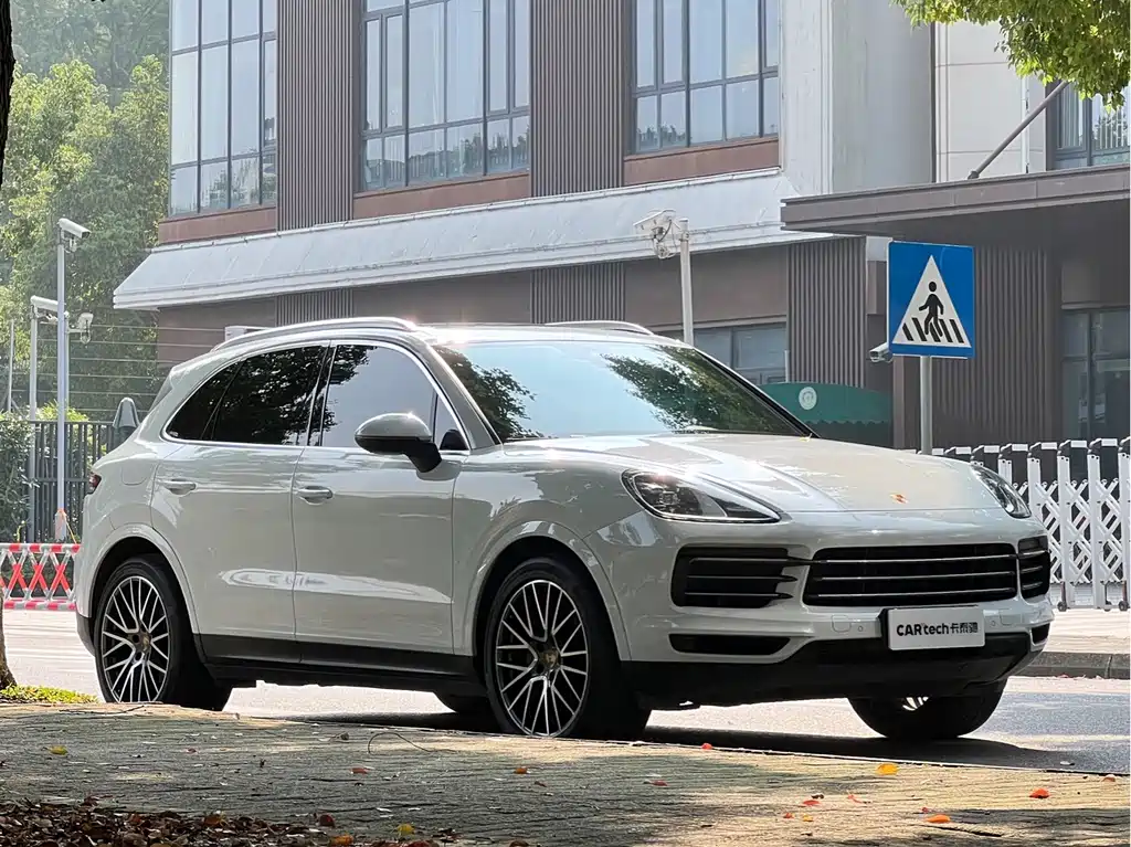 Porsche Cayenne — миниатюра 3