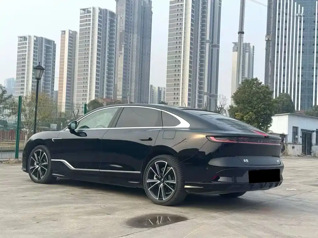 VOYAH LANTU CHASING LIGHT