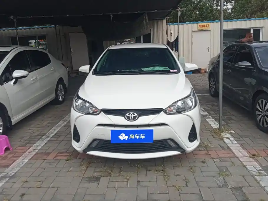 Toyota Yaris L — миниатюра 2