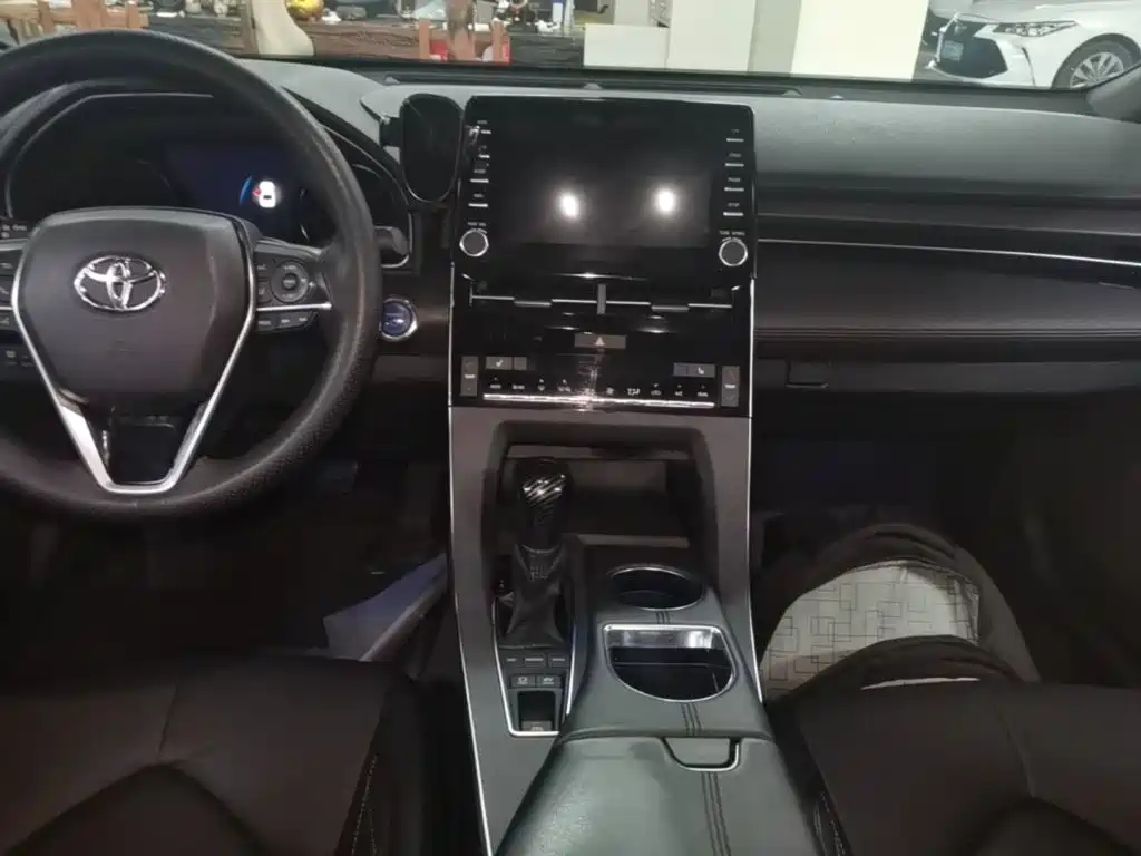 Toyota Avalon — миниатюра 13