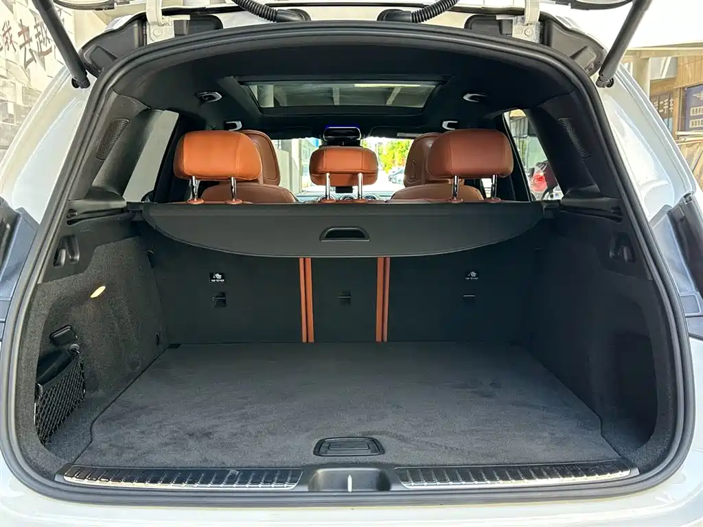 Mercedes-Benz GLC 2024 GLC 300 L 4MATIC 5 мест