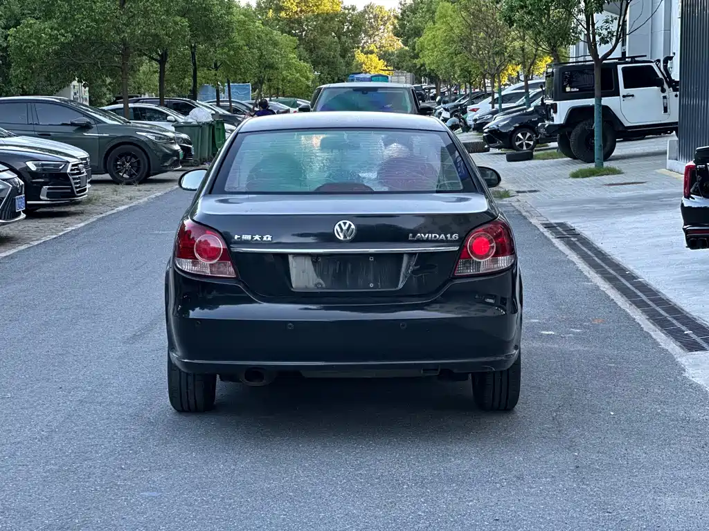 Volkswagen Lavida — миниатюра 8