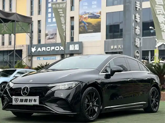 MERCEDES-BENZ EQE 2023