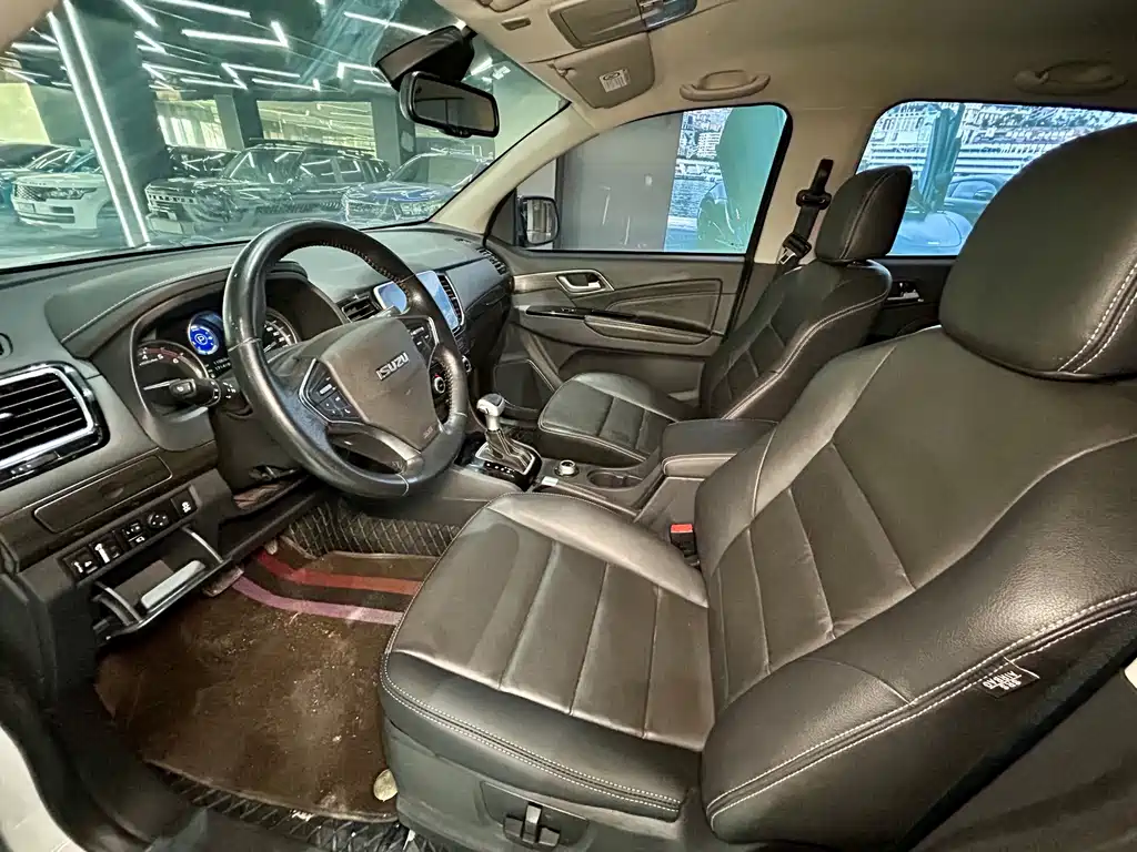 Isuzu D-MAX — миниатюра 10