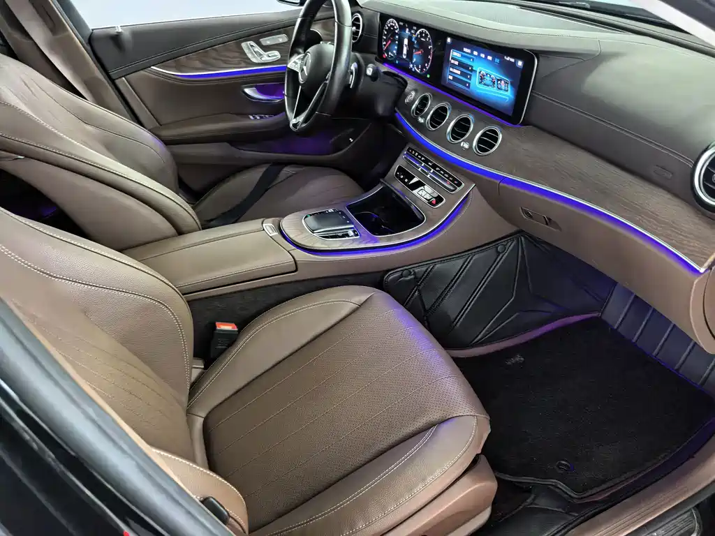 Mercedes-Benz E-Class — миниатюра 8