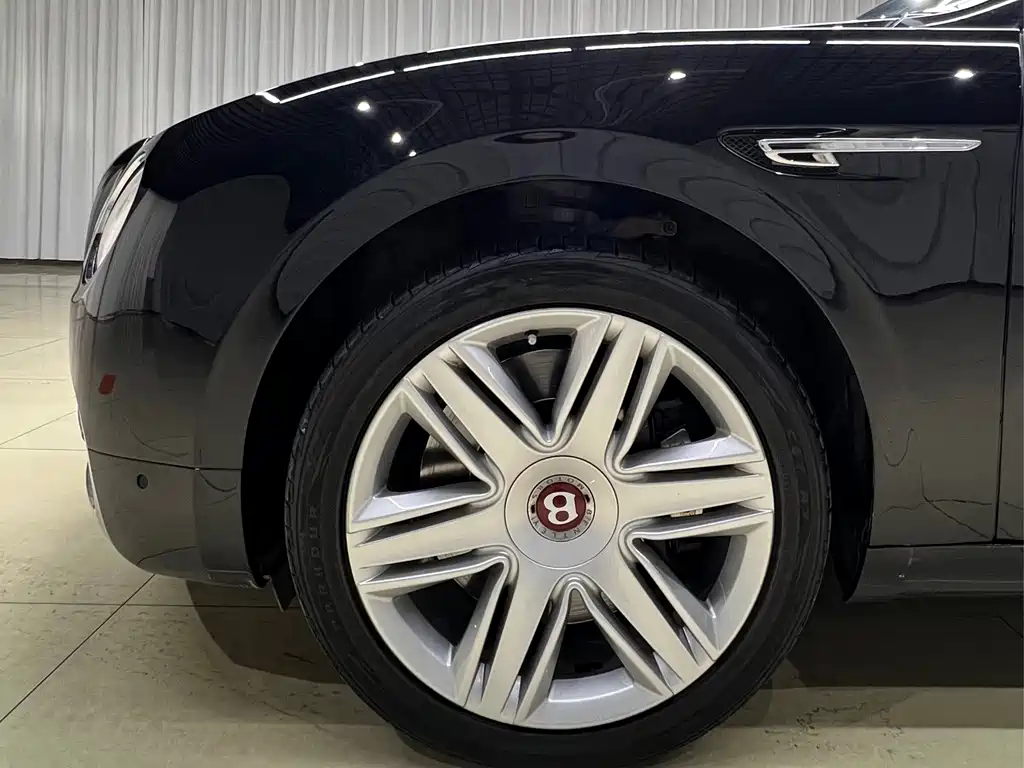 Bentley Flying Spur — миниатюра 24