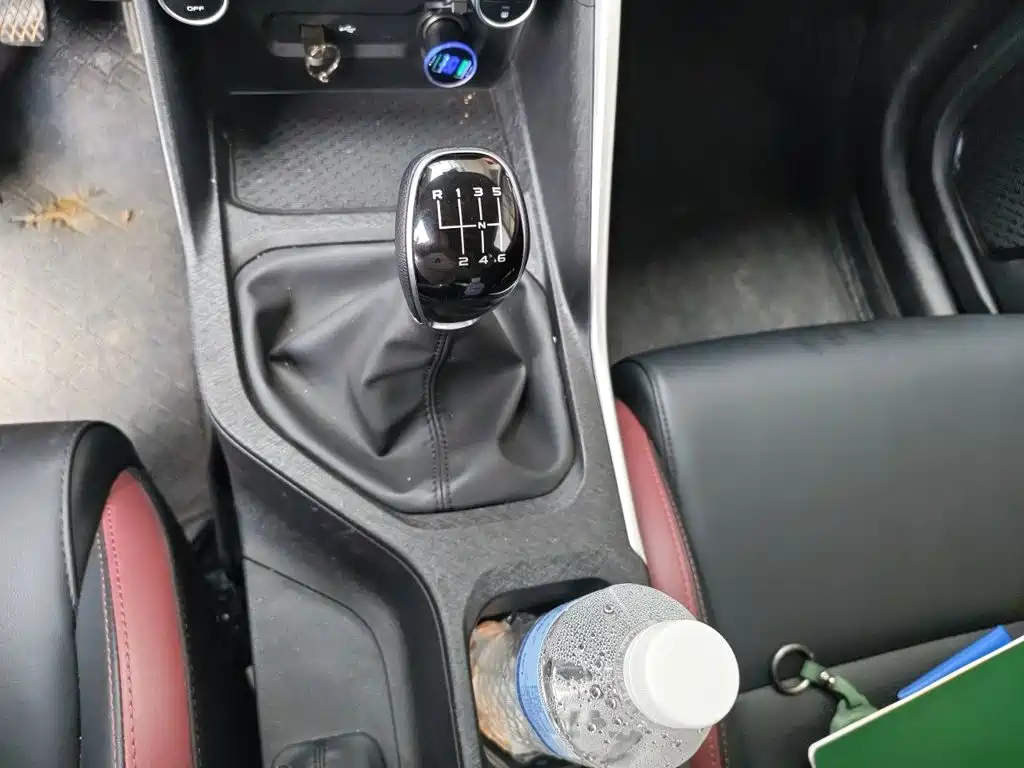 Geely Binyue — миниатюра 10