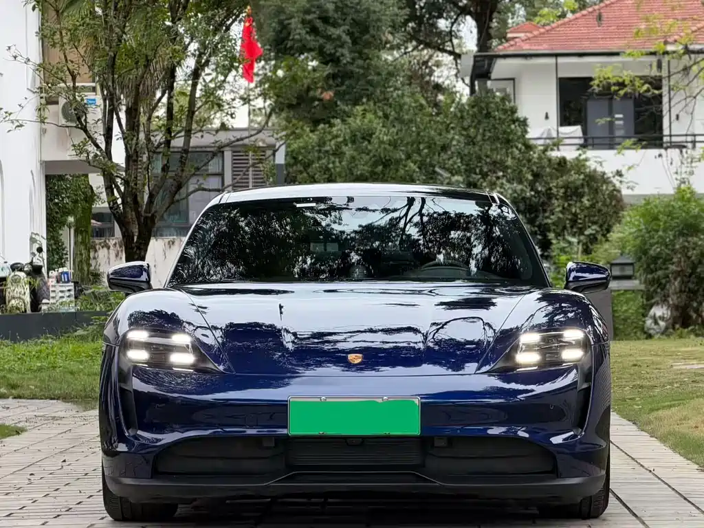 Porsche Taycan — миниатюра 2