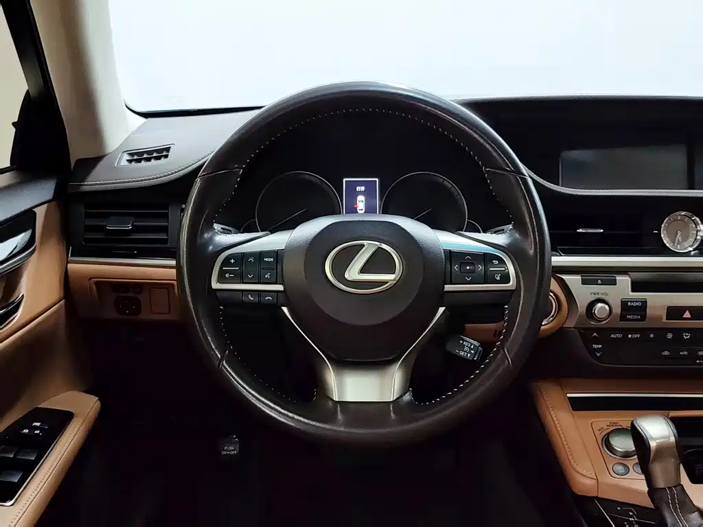 Lexus ES — фотографии объявления, Фото 18