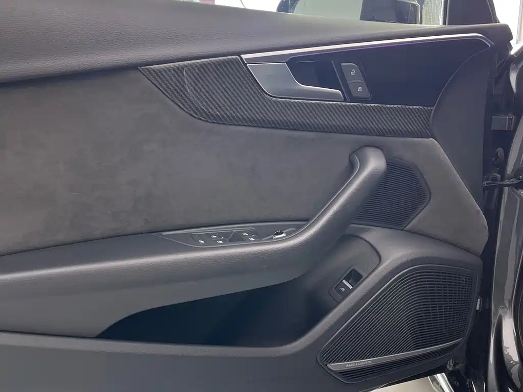 Audi A4L — миниатюра 20
