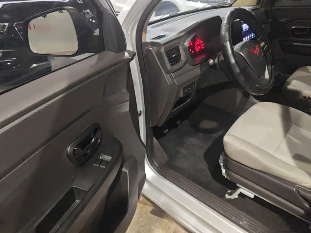 Wuling Hongguang V — миниатюра 16