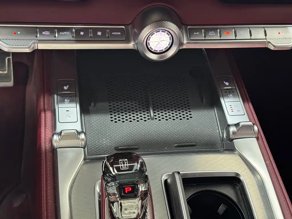 TANK TANK 700 NEW ENERGY