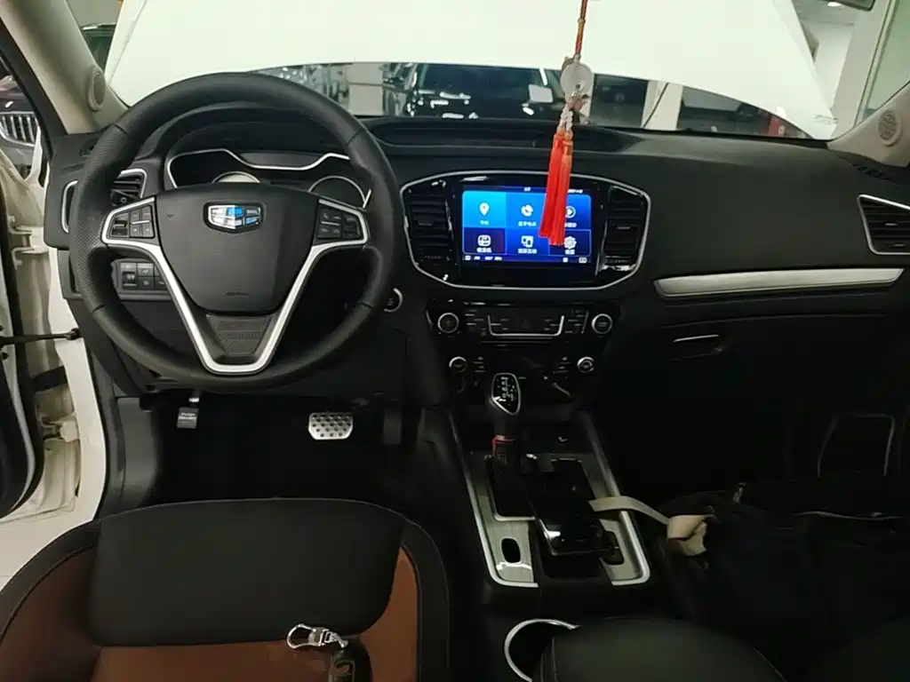 Geely Vision X6 — миниатюра 10