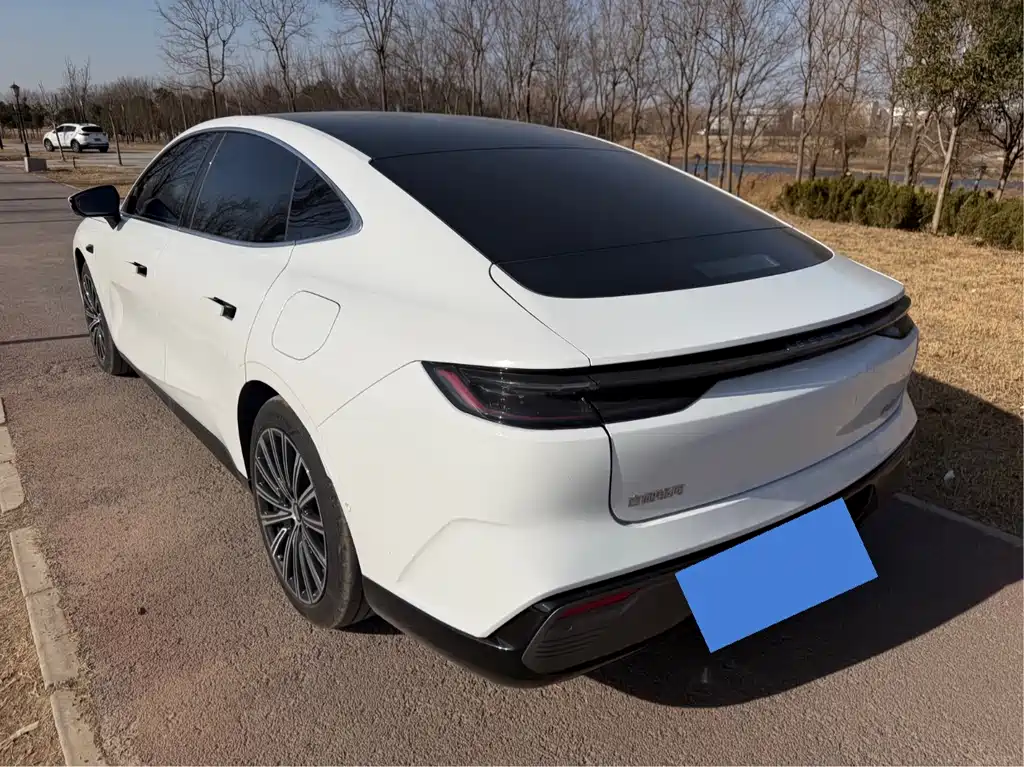 GEELY GALAXY GALAXY SPARKLE 8