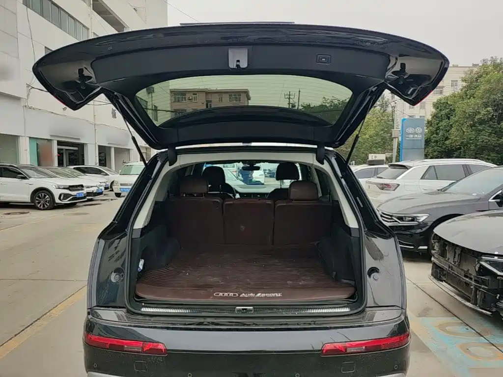Audi Q7 — миниатюра 19