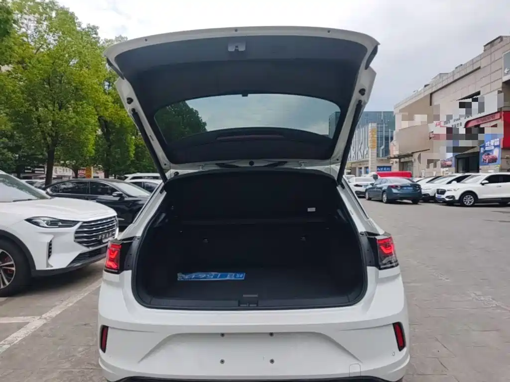 Volkswagen T-Roc — миниатюра 19