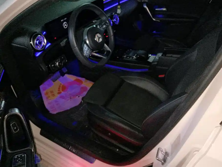 Mercedes-Benz A-Class — миниатюра 9