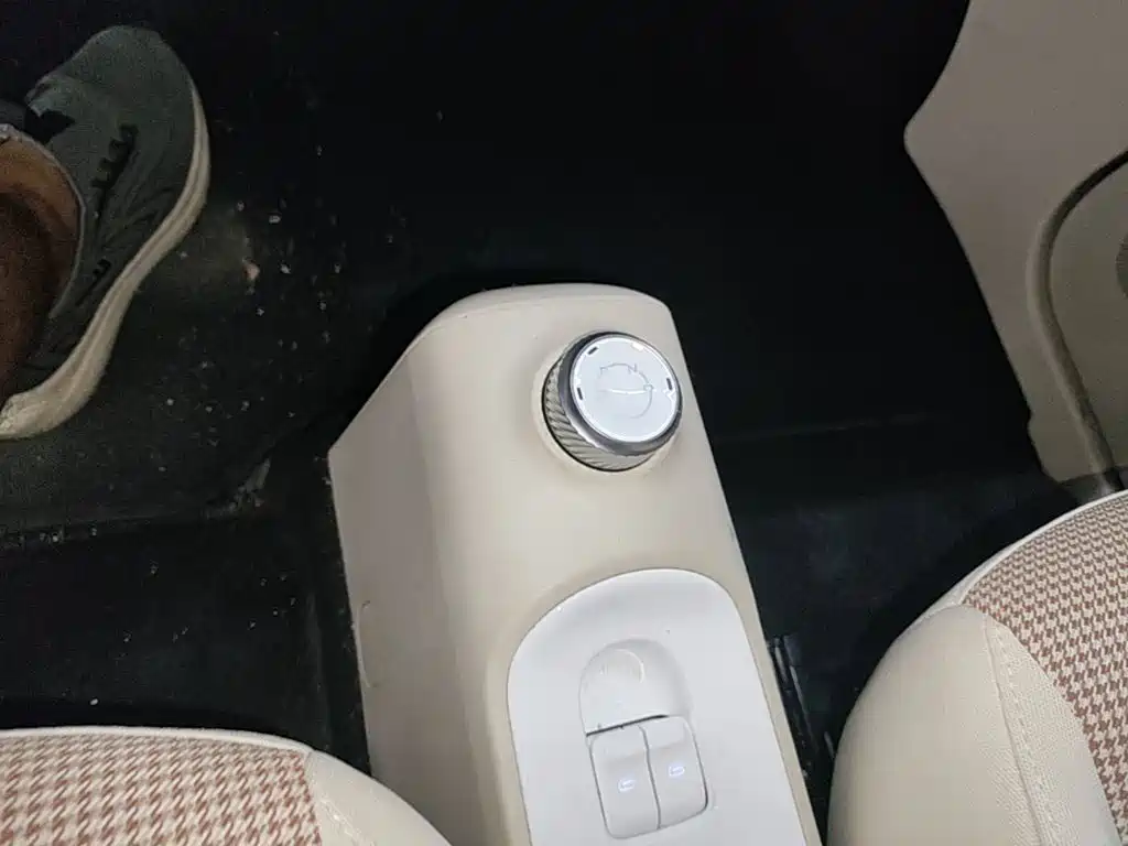 Wuling MINIEV — миниатюра 14
