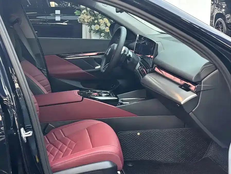 BMW 5 Series — миниатюра 17