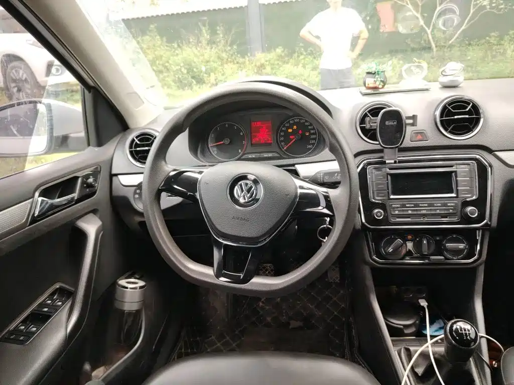 Volkswagen Jetta — миниатюра 6