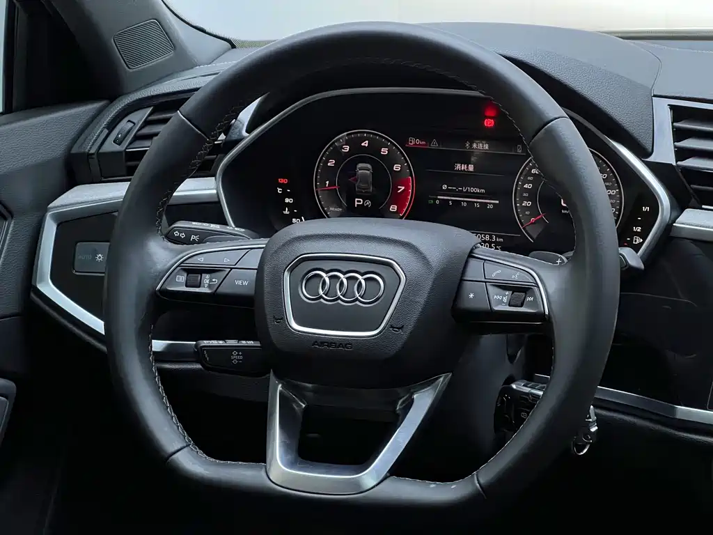Audi Q3 — миниатюра 9