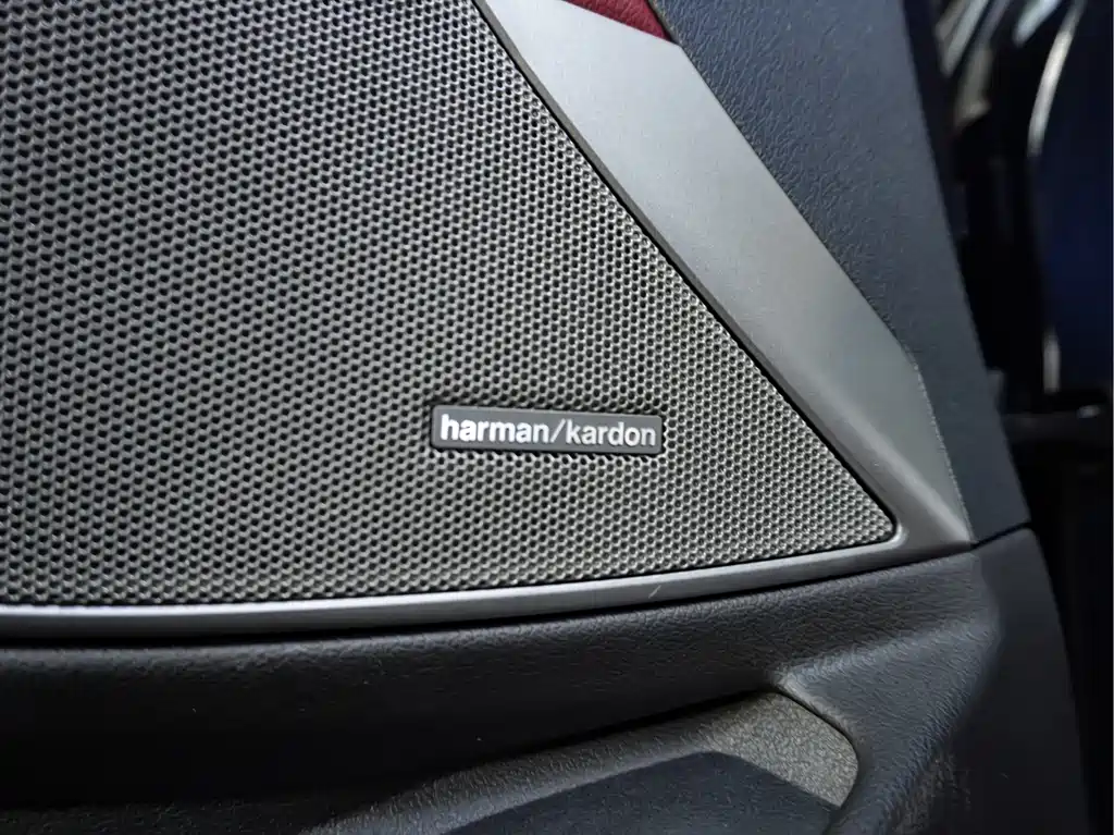 BMW 3 Series — миниатюра 13