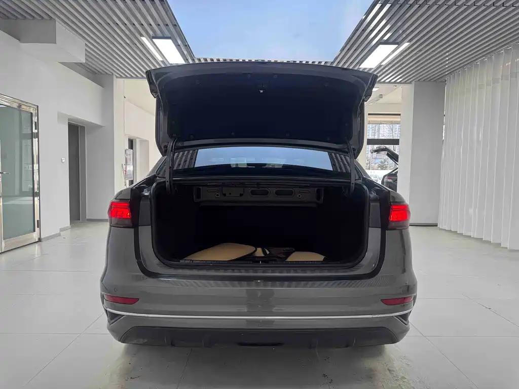 Geely Emgrand — миниатюра 20