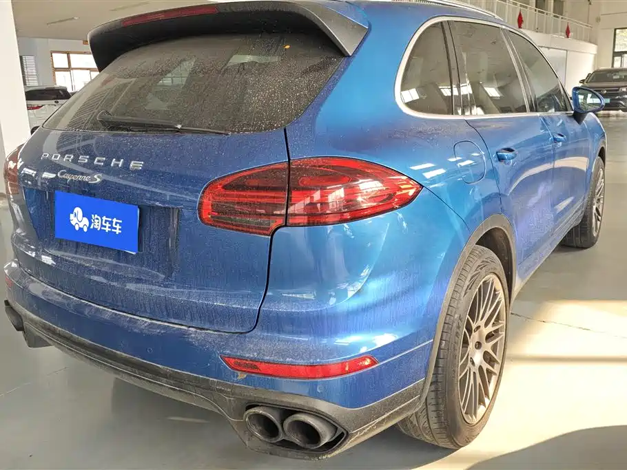 PORSCHE CAYENNE