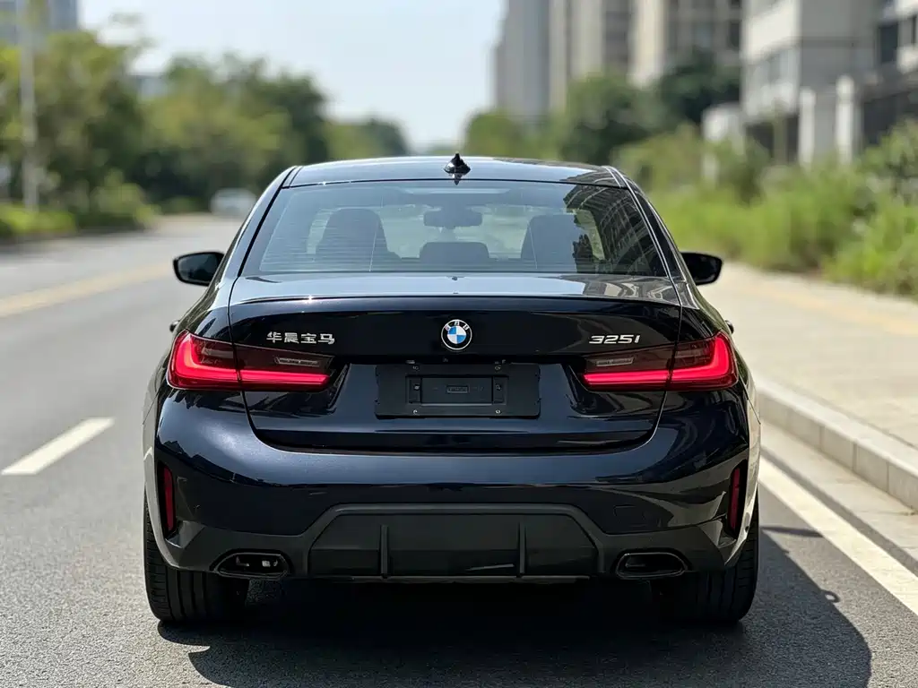 BMW 3 Series — миниатюра 13