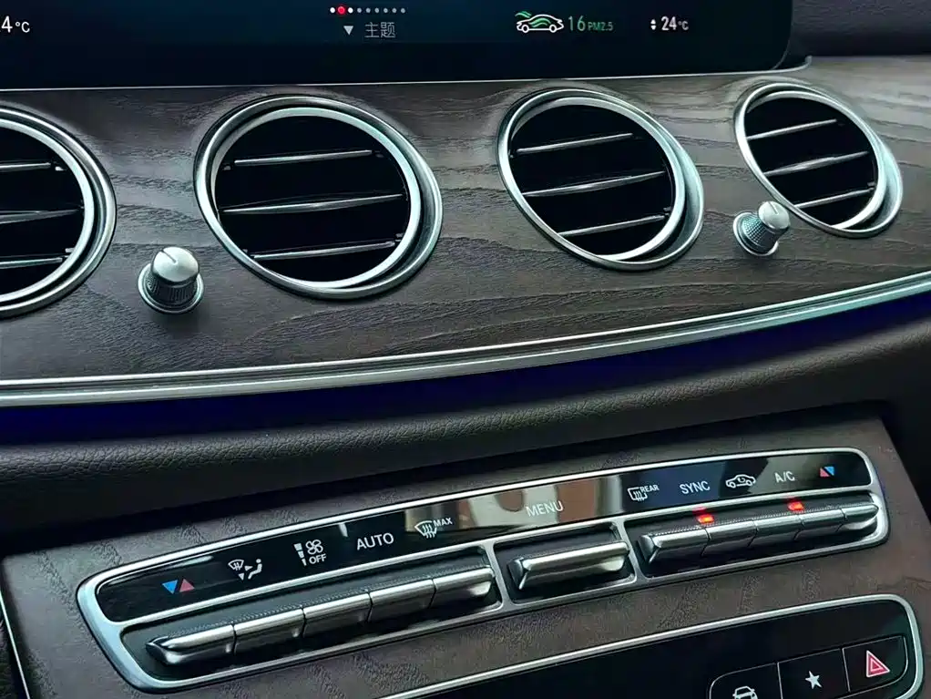 MERCEDES-BENZ E CLASS