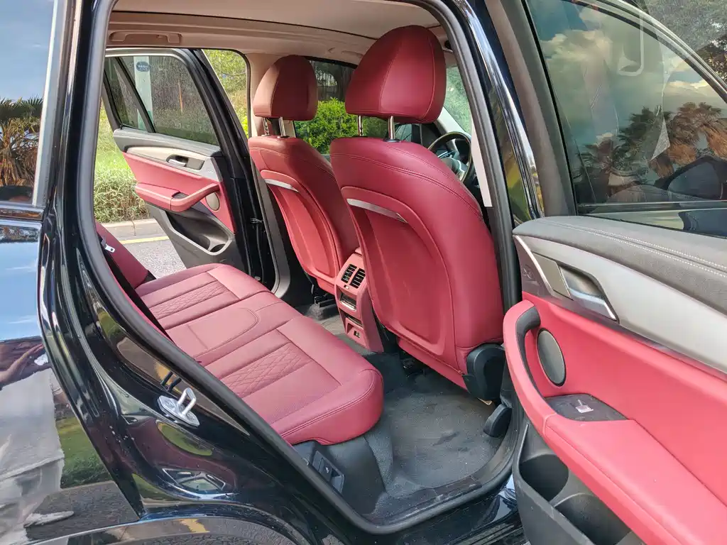 BMW iX3 — миниатюра 11