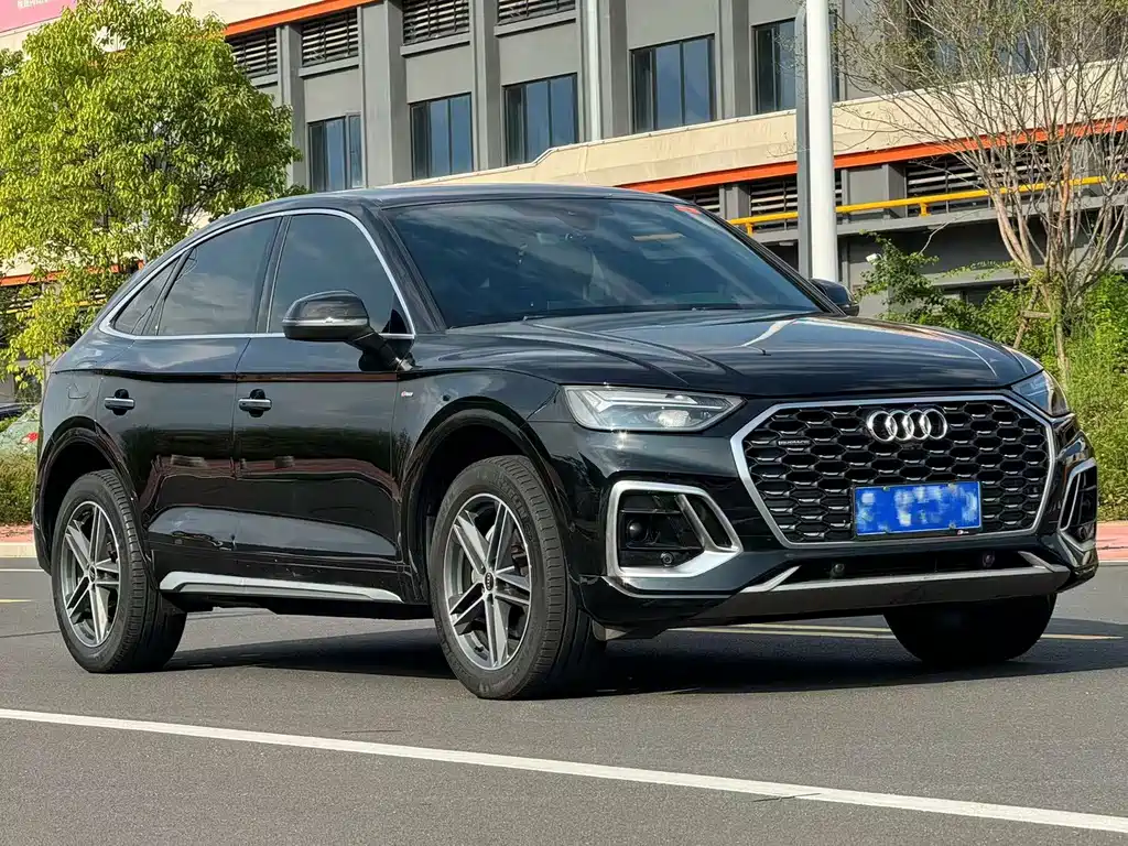 Audi Q5L Sportback — миниатюра 3