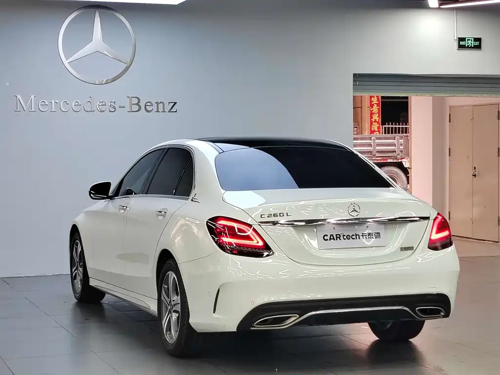 Mercedes-Benz C-Class — миниатюра 4