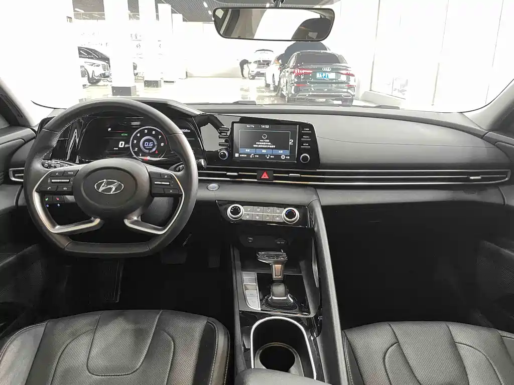 Hyundai Elantra 2022 1.5L CVT GLX Elite
