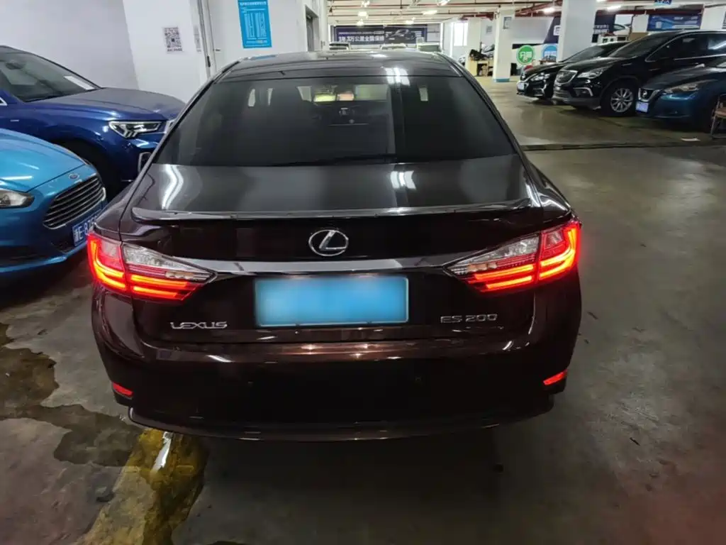 Lexus ES — миниатюра 6