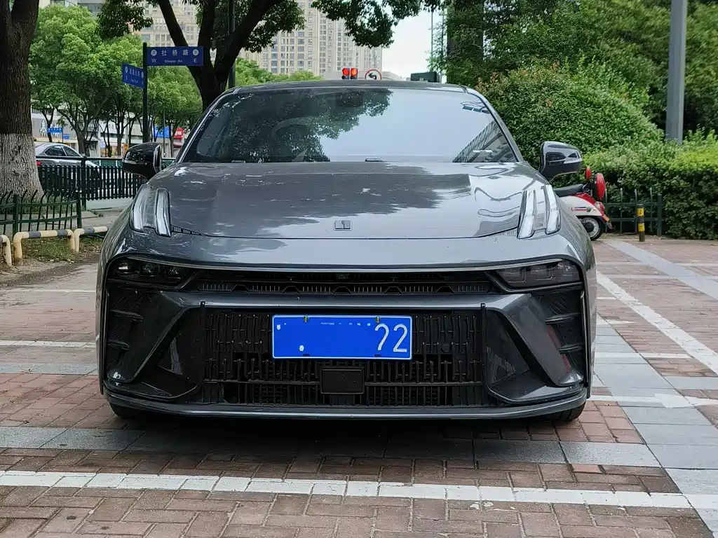 Lynk & Co 03 — миниатюра 6