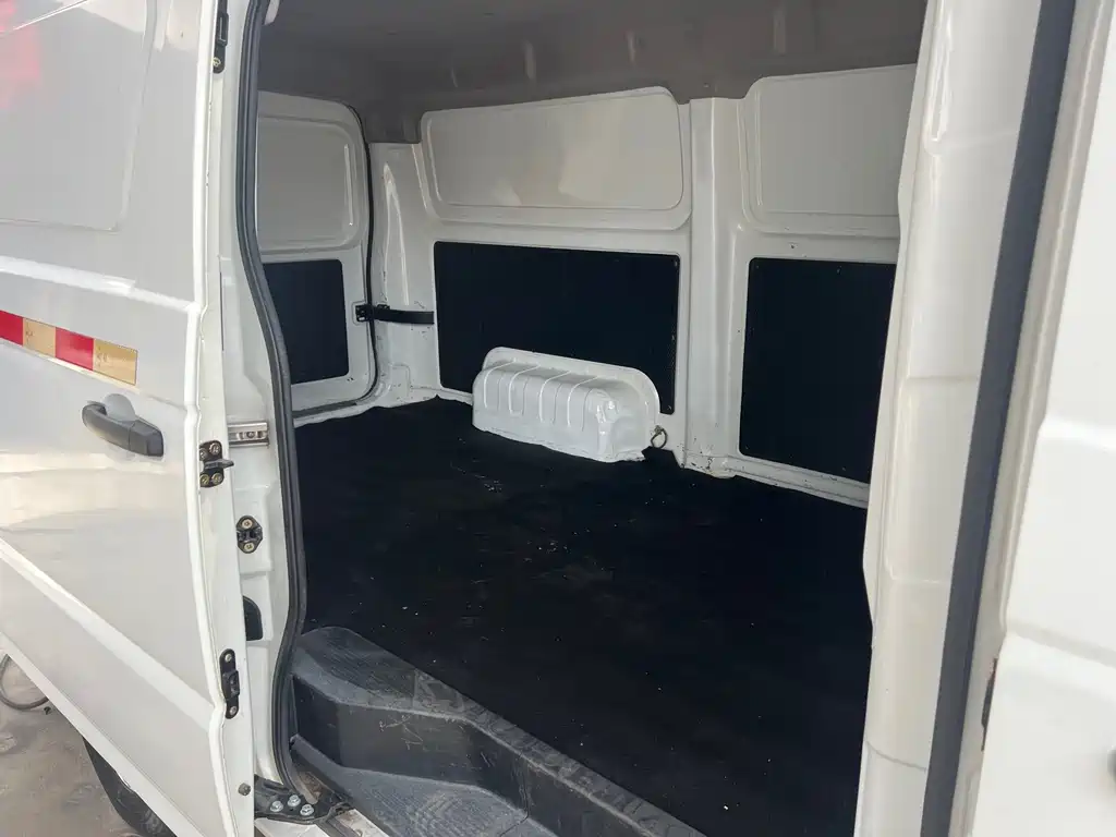 Foton EV6 — миниатюра 8