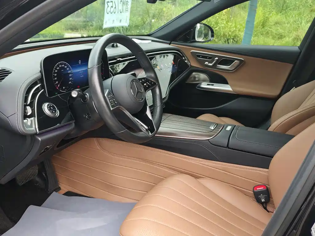 Mercedes-Benz E-Class — миниатюра 6