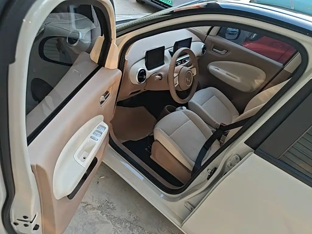 Wuling MINIEV — миниатюра 16