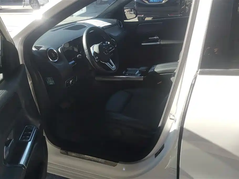 MERCEDES-BENZ B CLASS