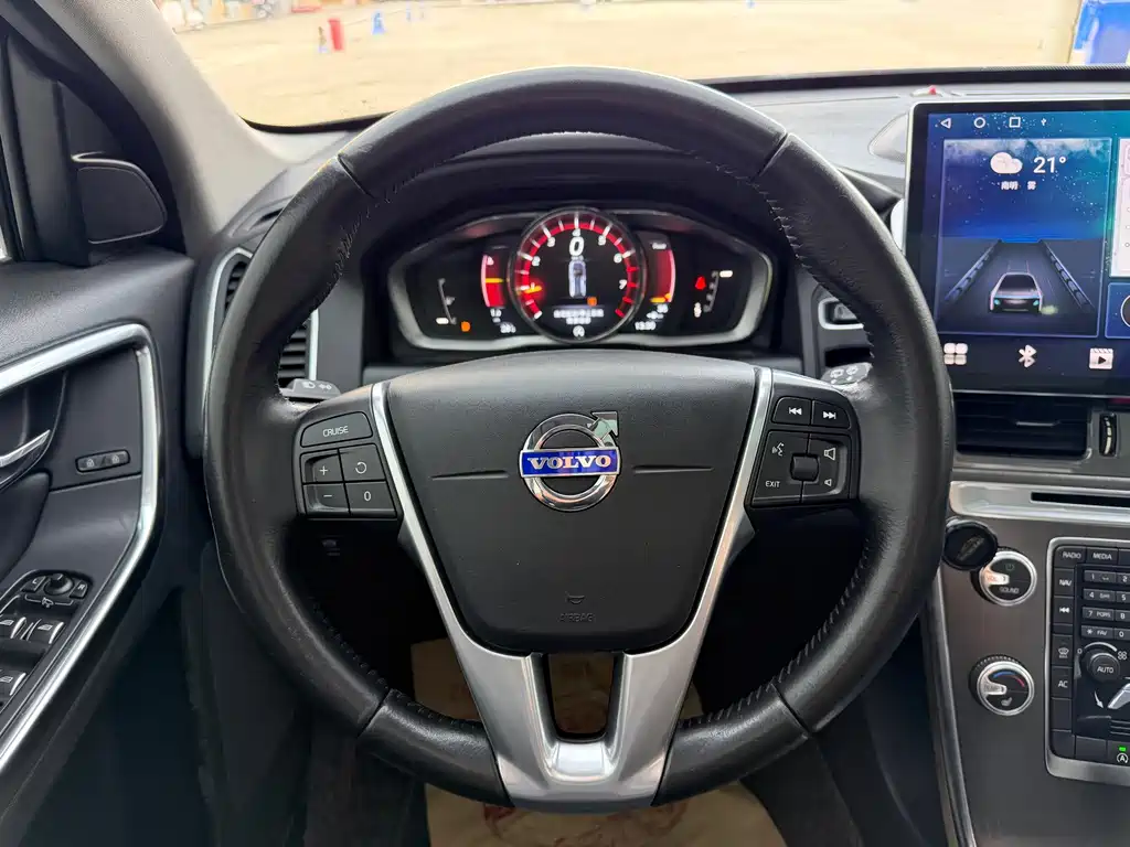 Volvo XC60 — миниатюра 8