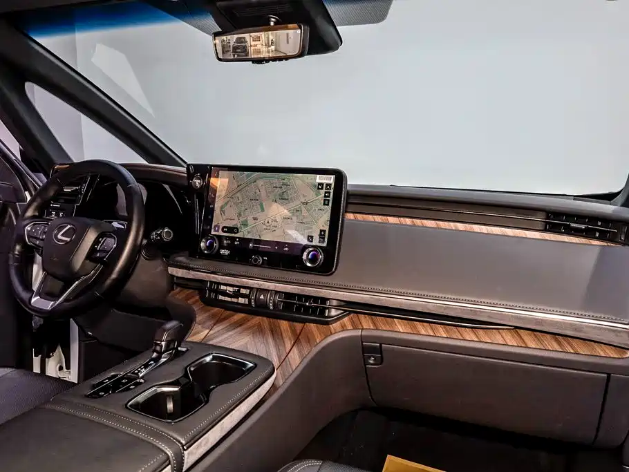 Lexus LM — миниатюра 33