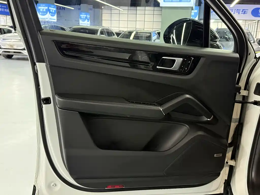 Porsche Cayenne 2018 Cayenne 3.0T