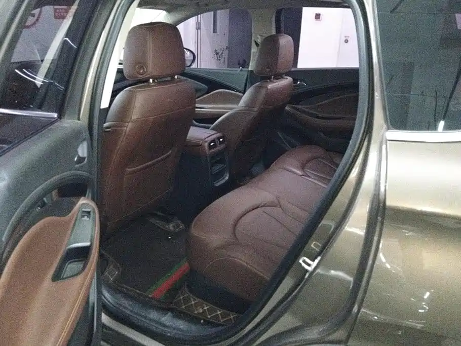 Buick Envision Plus — миниатюра 11