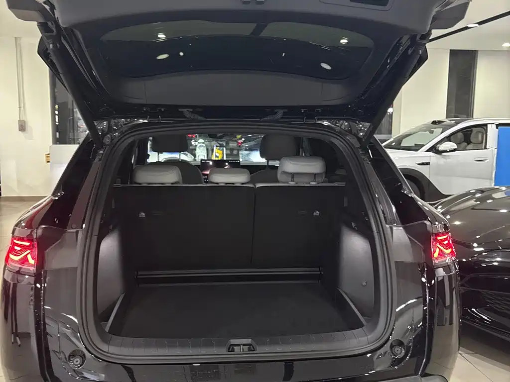 BYD Song Ultra — миниатюра 11